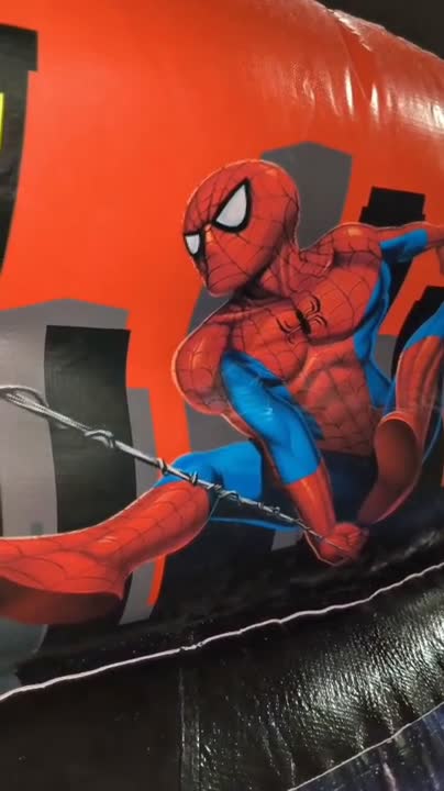 Atração inflável temática do Homem-Aranha